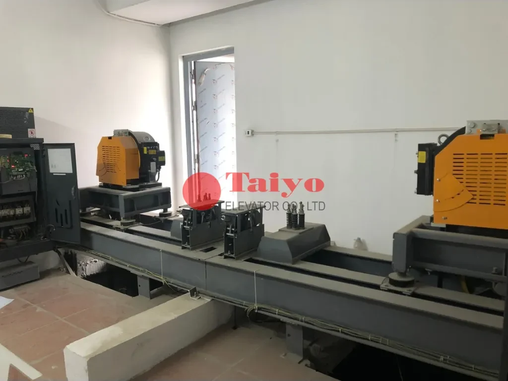 Hình ảnh động cơ thang máy không hộp số