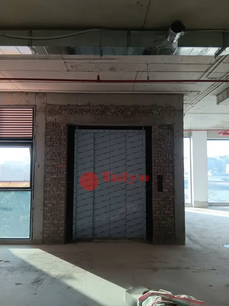 Cập nhật công trình lắp thang máy tại KCN Triều Khúc