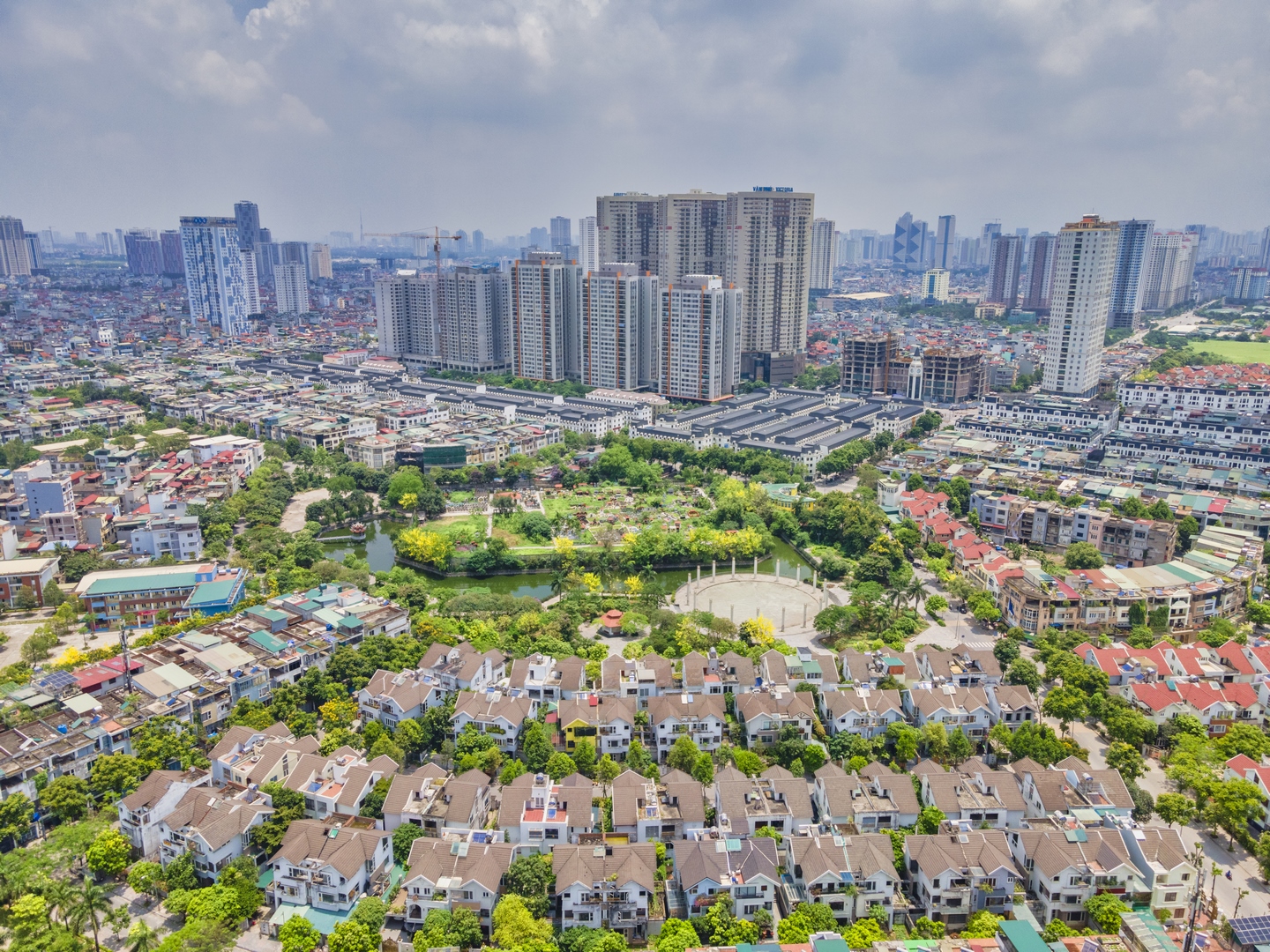 LẮP THANG MÁY GIA ĐÌNH TẠI KHU ĐÔ THỊ MỚI VĂN PHÚ